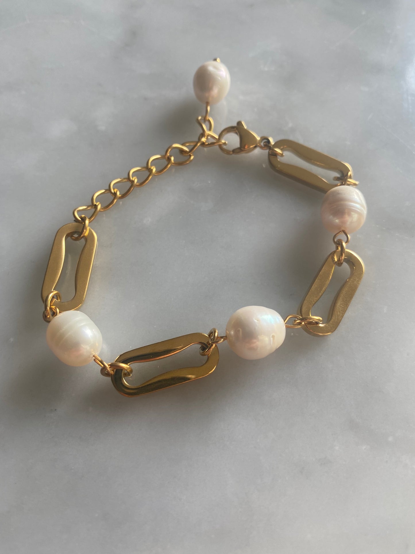 Pearl and Gold Bracelet